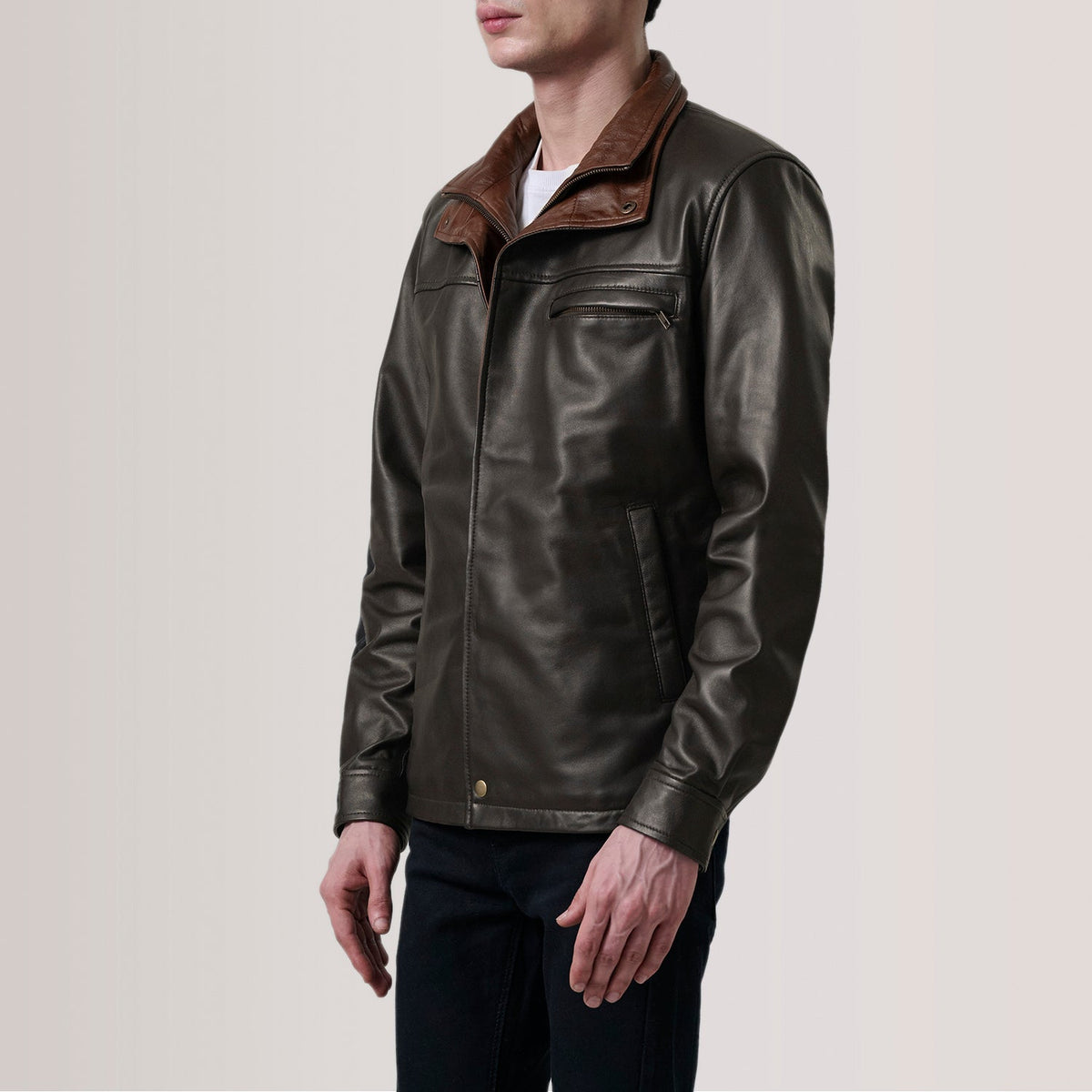 
Sean Barna Leather Classic Bőrdzseki Férfi For Men - Oldalnézet az ergonomikus ujjkialakítással