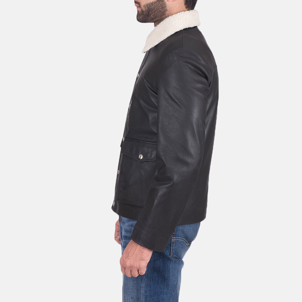 
Black Goatskin Leather Aviator Jacket - Hátulnézet precíz vállilleszkedéssel és tiszta szegéllyel