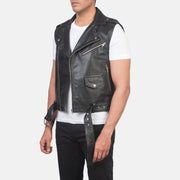 
Black Cowhide Leather Biker Jacket - Hátulnézet precíz vállilleszkedéssel és tiszta szegéllyel