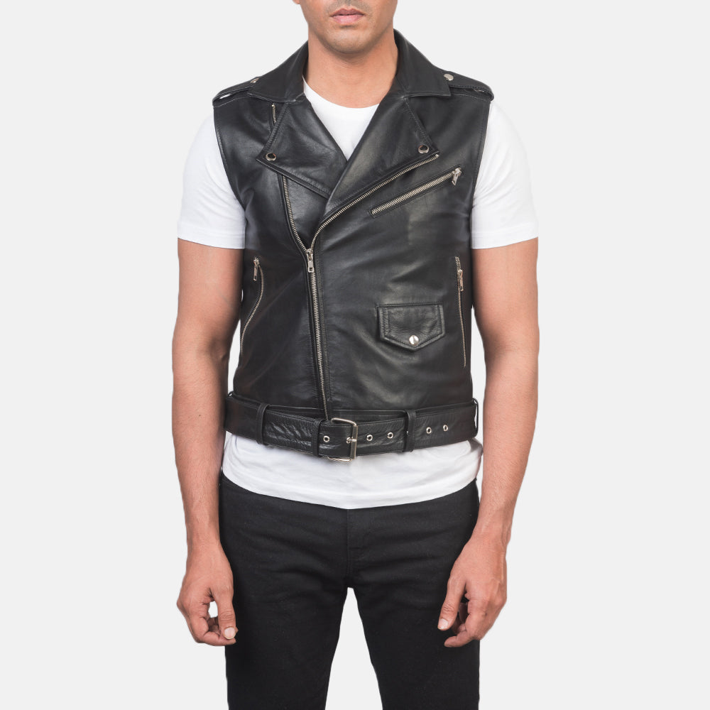 
Közeli részlet of Notch & Zipper Hardware on Sullivan Fekete Leather Biker Vest Férfi
