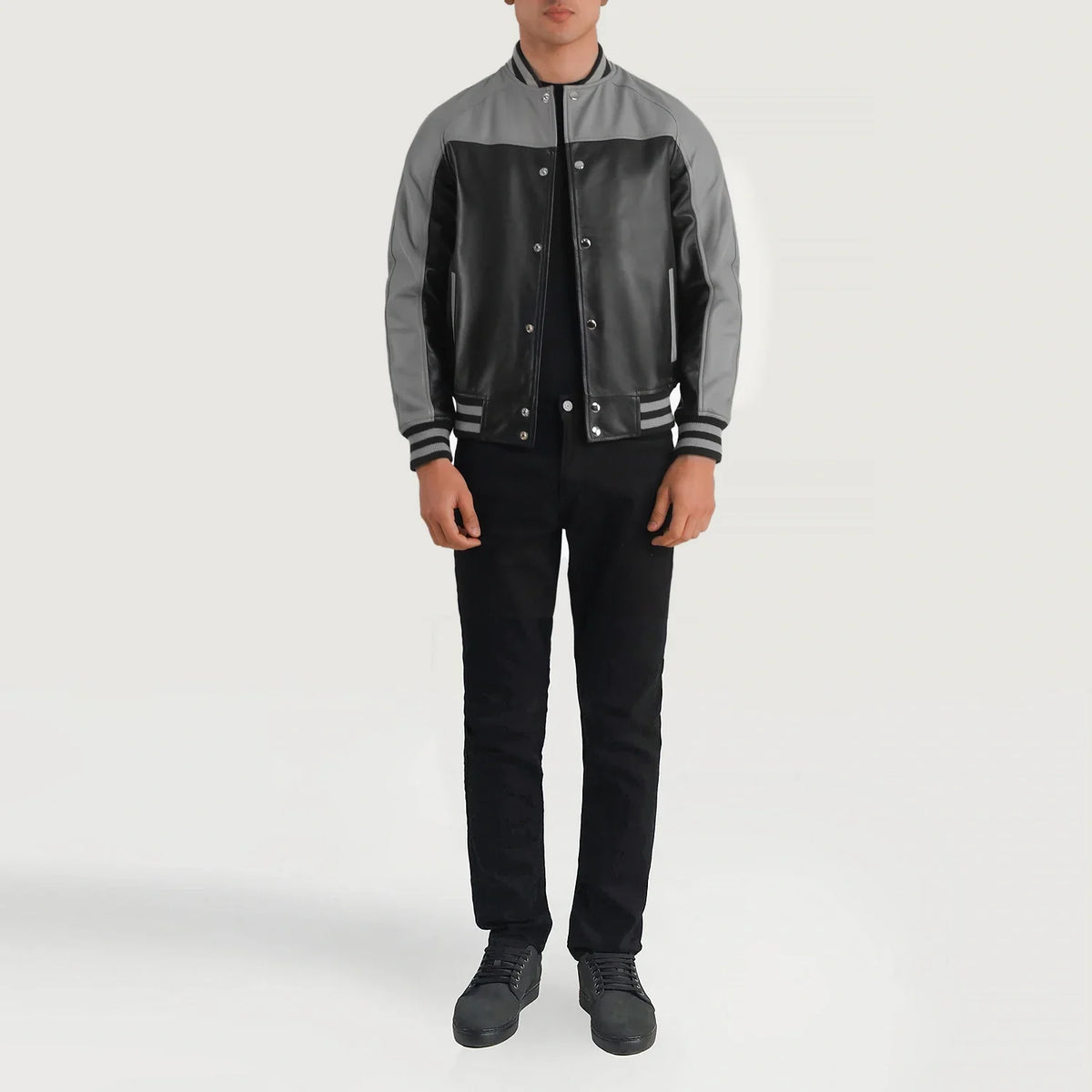 
Terrance Black & Red Leather Varsity Jacket - Oldalnézet az ergonomikus ujjkialakítással