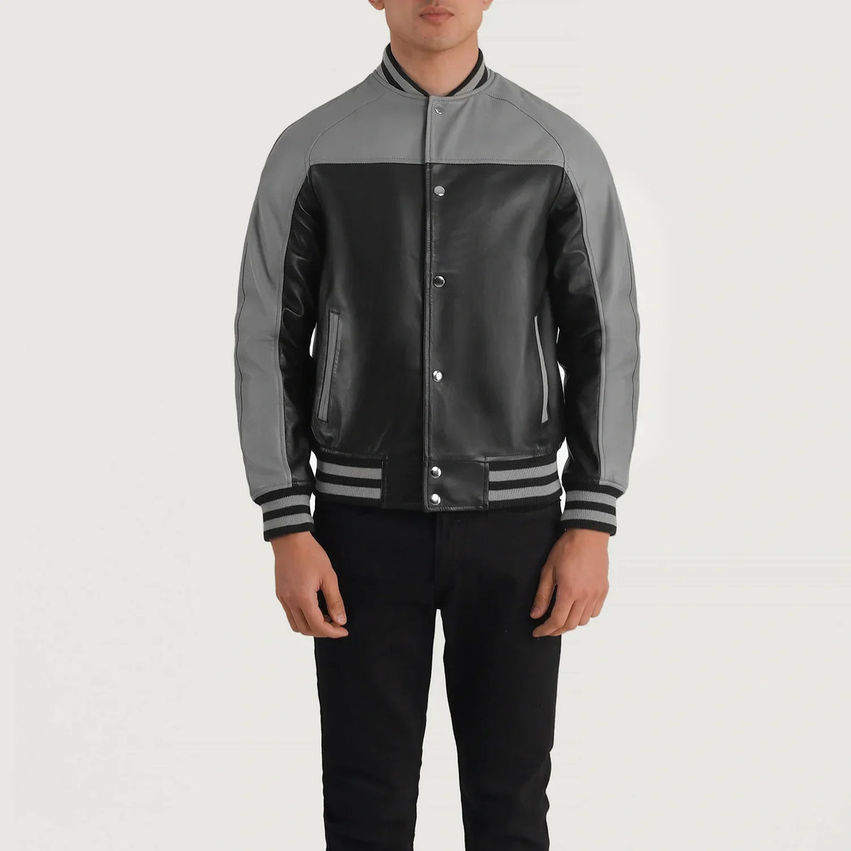 
Közeli részlet of Varsity & Snap Buttons Hardware on Terrance Black & Red Leather Varsity Jacket
