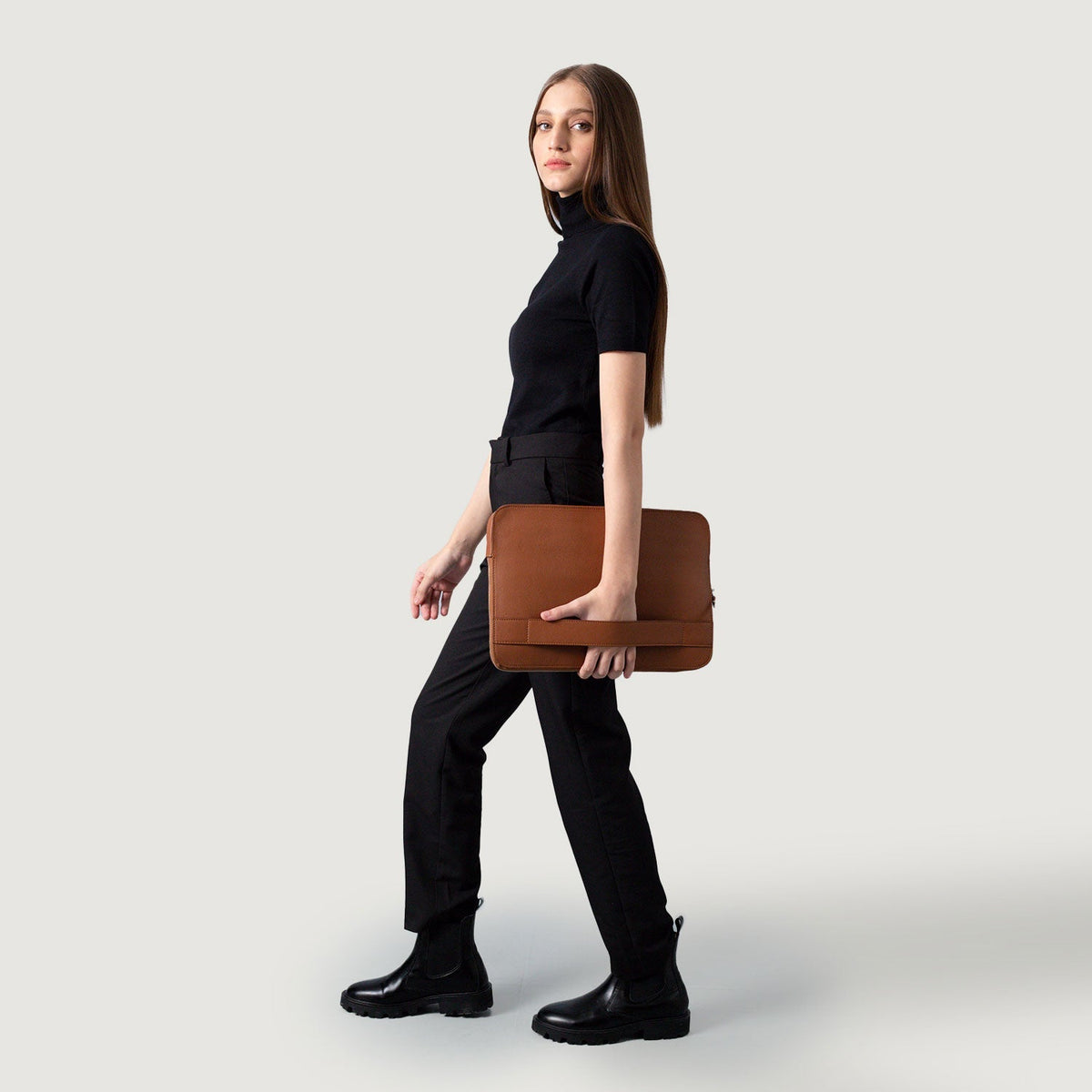 
The Baxter Leather Laptop Sleeve Női Női – alternate product view 9