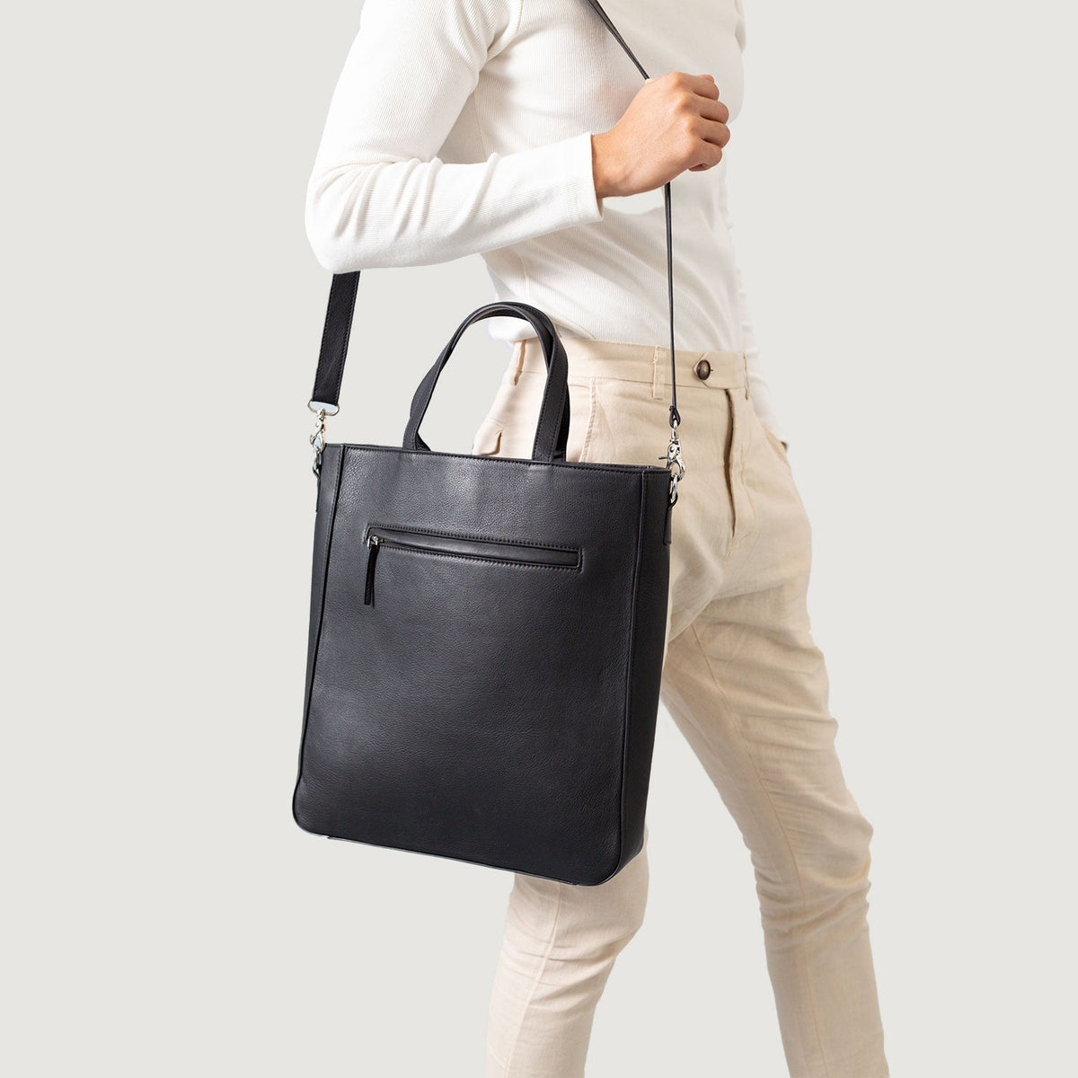 
The Poet Bőr tote bevásárlótáska – alternate product view 5