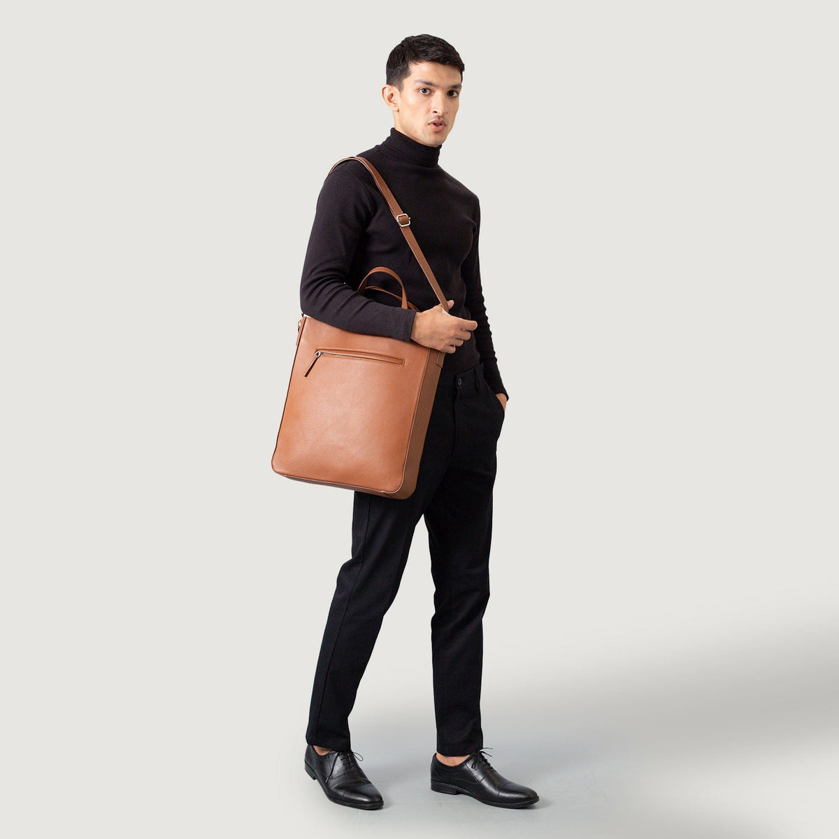 
The Poet Bőr tote bevásárlótáska – alternate product view 9