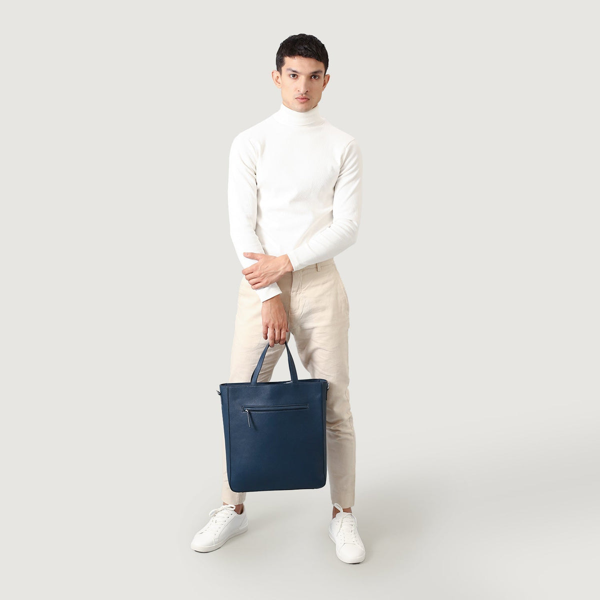 
The Poet Bőr tote bevásárlótáska – alternate product view 2