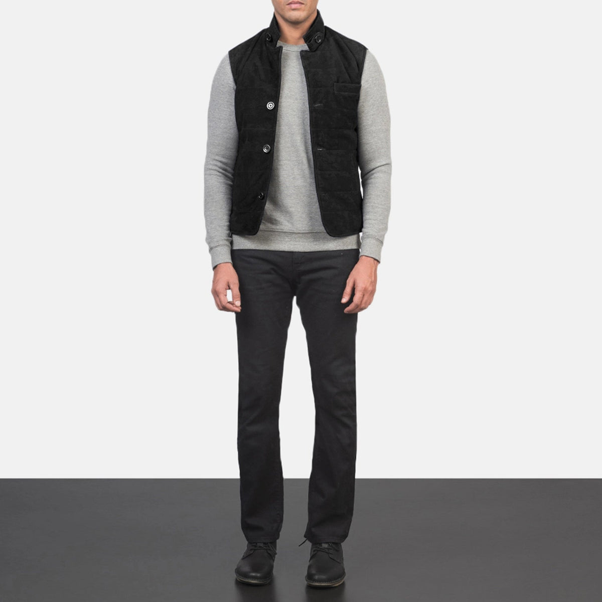 
Tony Fekete Suede Vest Férfi - Oldalnézet az ergonomikus ujjkialakítással