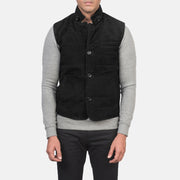 
Közeli részlet of Notch with removable throat latch & Button Hardware on Tony Fekete Suede Vest Férfi