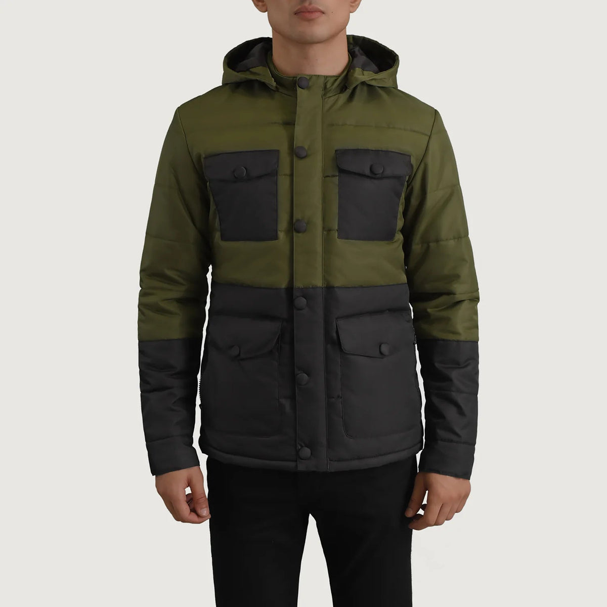 
Közeli részlet of Classic Collar & Heavy-Duty Zipper Hardware on Wayne Fekete & Zöld Hooded Puffer Bőrdzseki Férfi